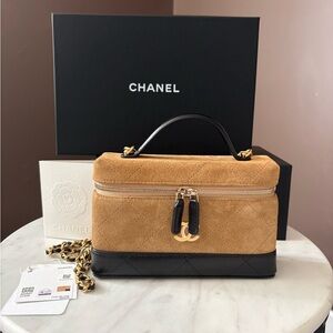 CHANEL 26S Beige Suede Slim Vanity Bag